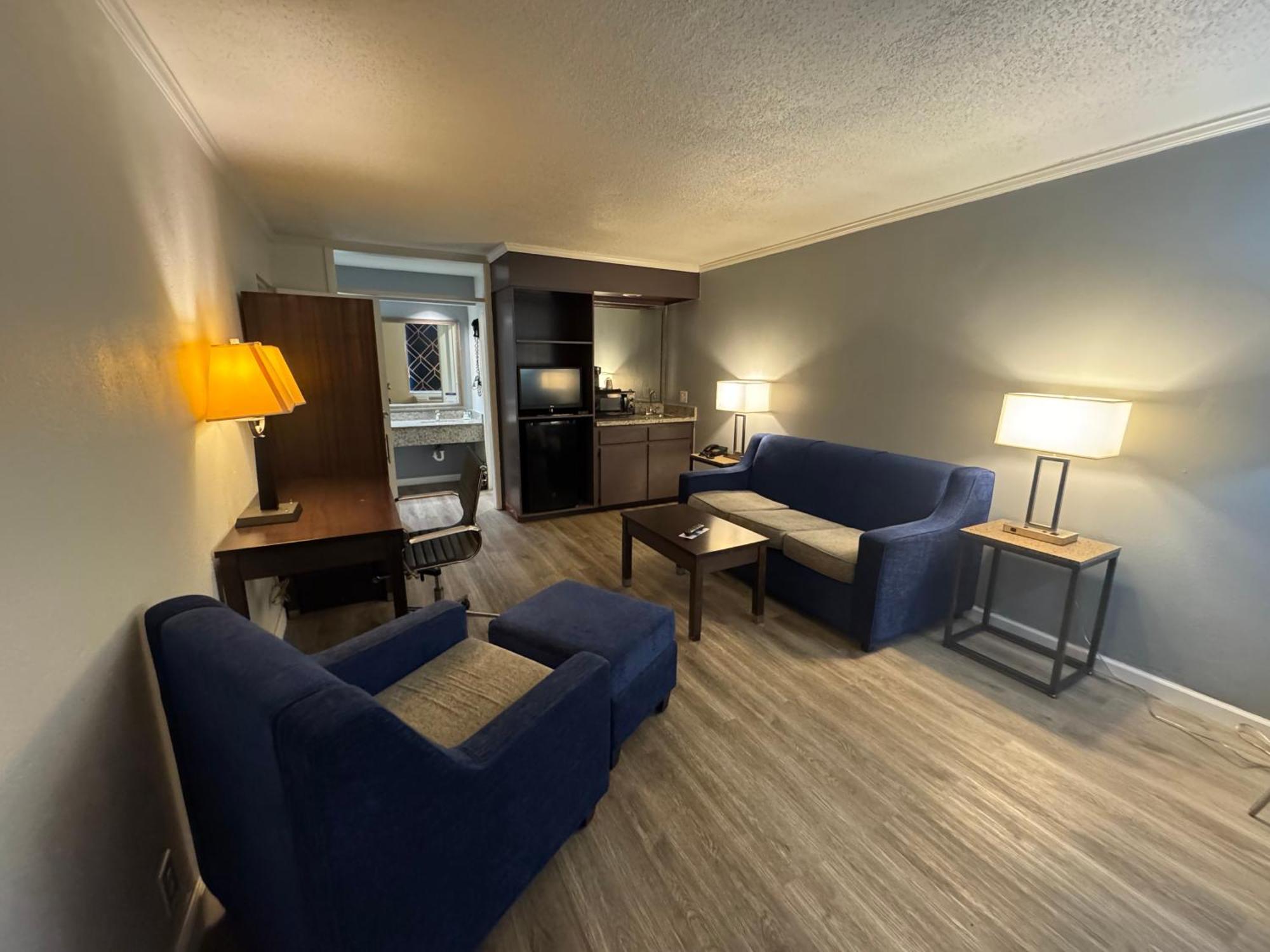 Clarion Inn & Suites Dothan South Dış mekan fotoğraf