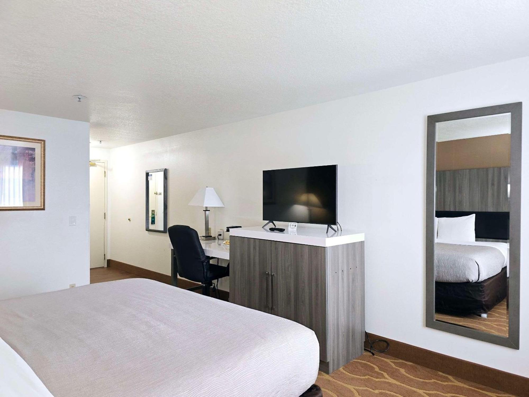 Clarion Inn & Suites Dothan South Dış mekan fotoğraf