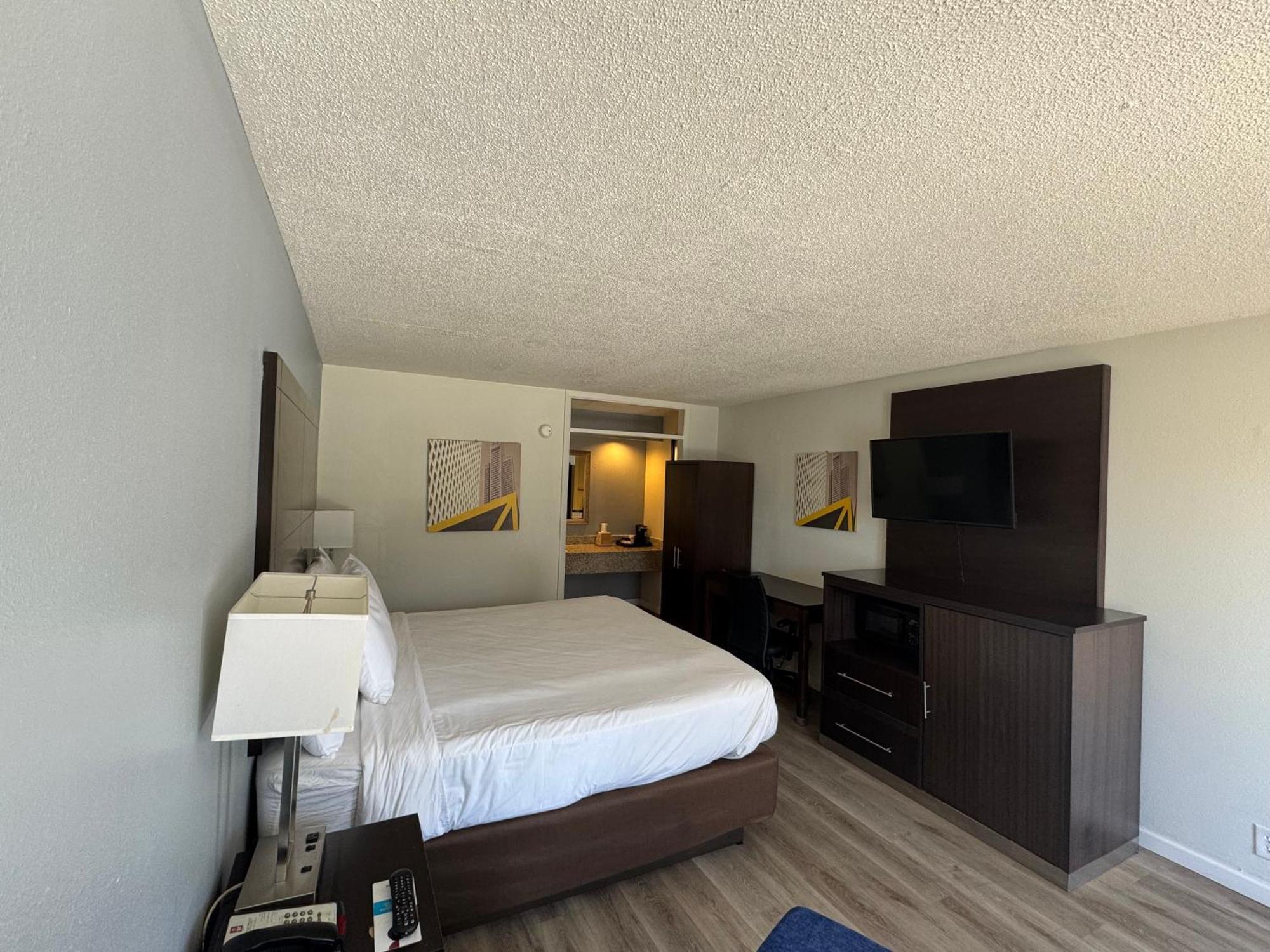 Clarion Inn & Suites Dothan South Dış mekan fotoğraf