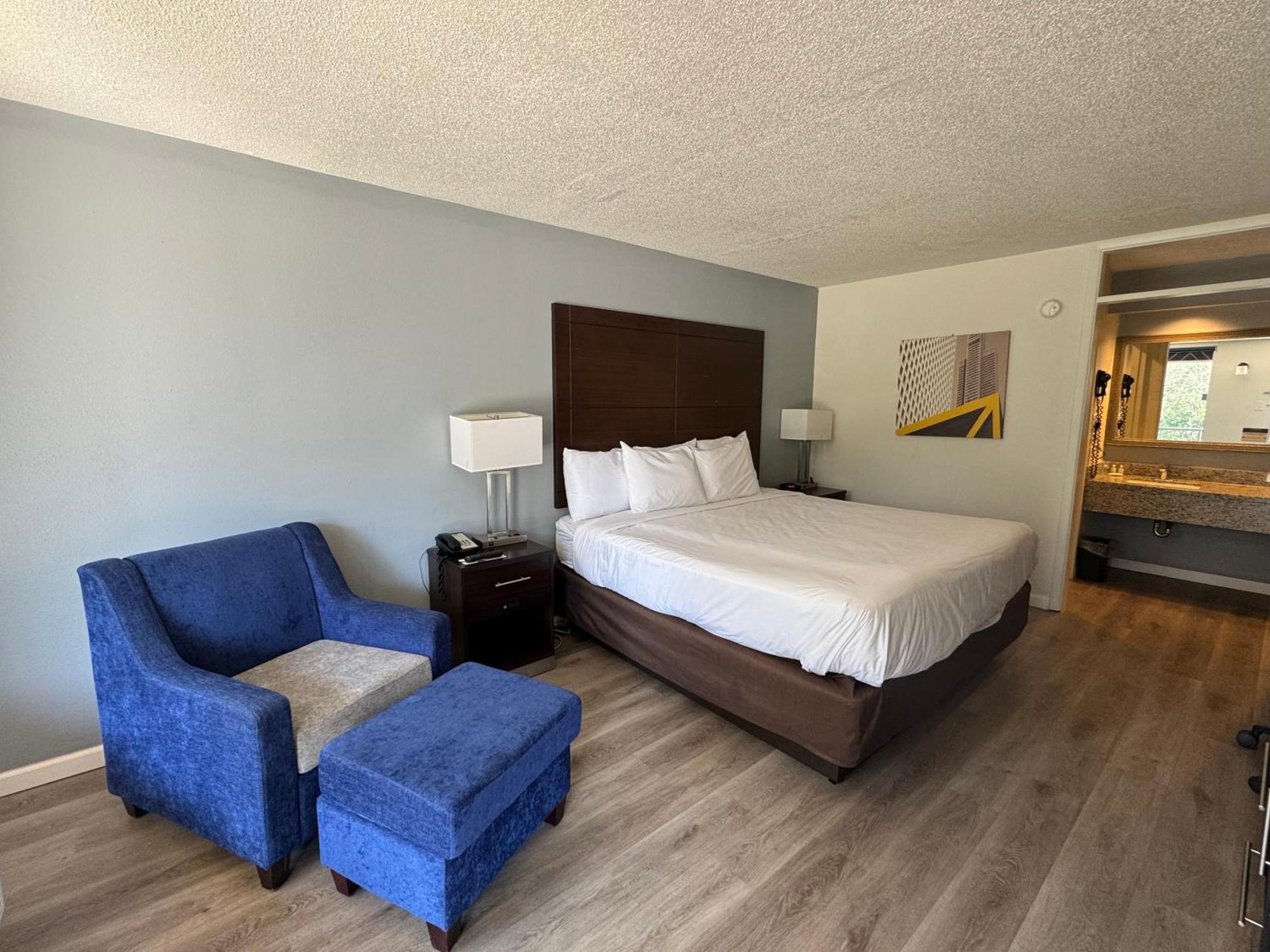 Clarion Inn & Suites Dothan South Dış mekan fotoğraf