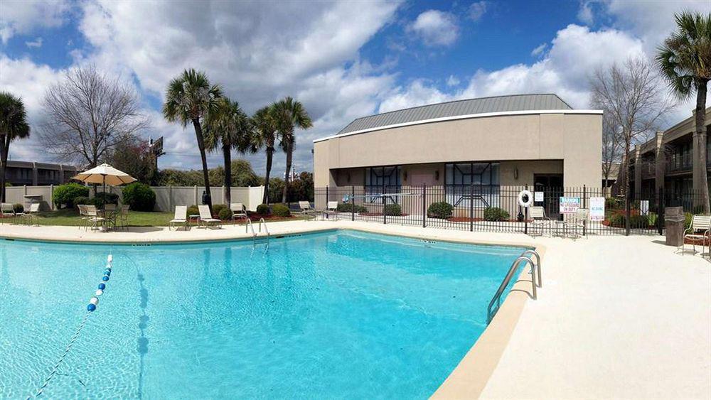 Clarion Inn & Suites Dothan South Dış mekan fotoğraf